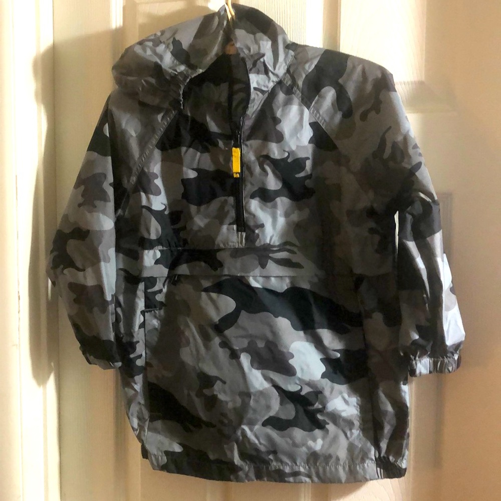 The children’s place rain/windbreaker